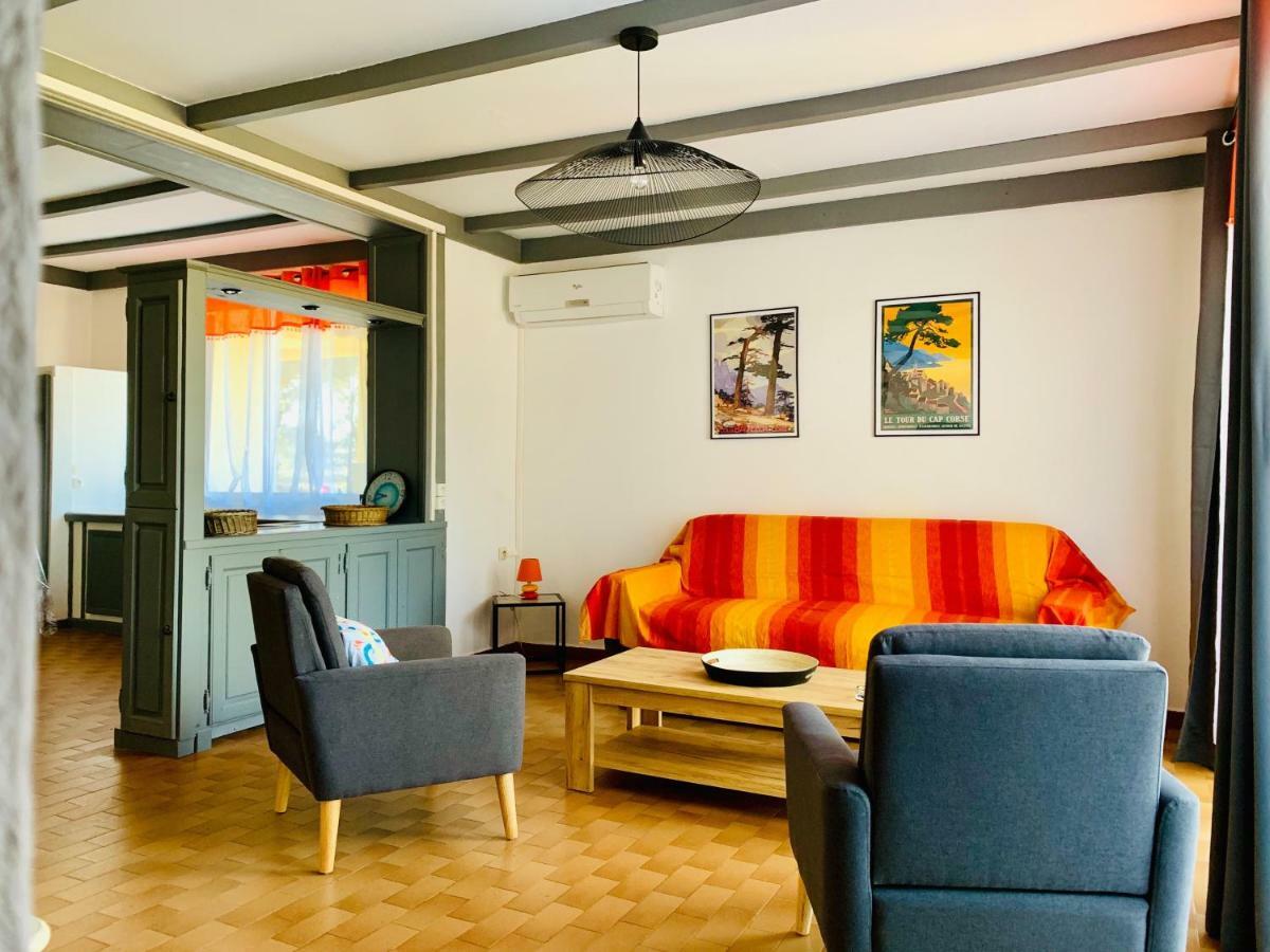 Bungalows Filippi ปอร์โต-เวคคีโอ ภายนอก รูปภาพ